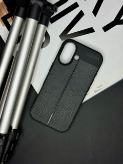 قاب هارد سیلیکون طرح چرم iPhone 17 Normal