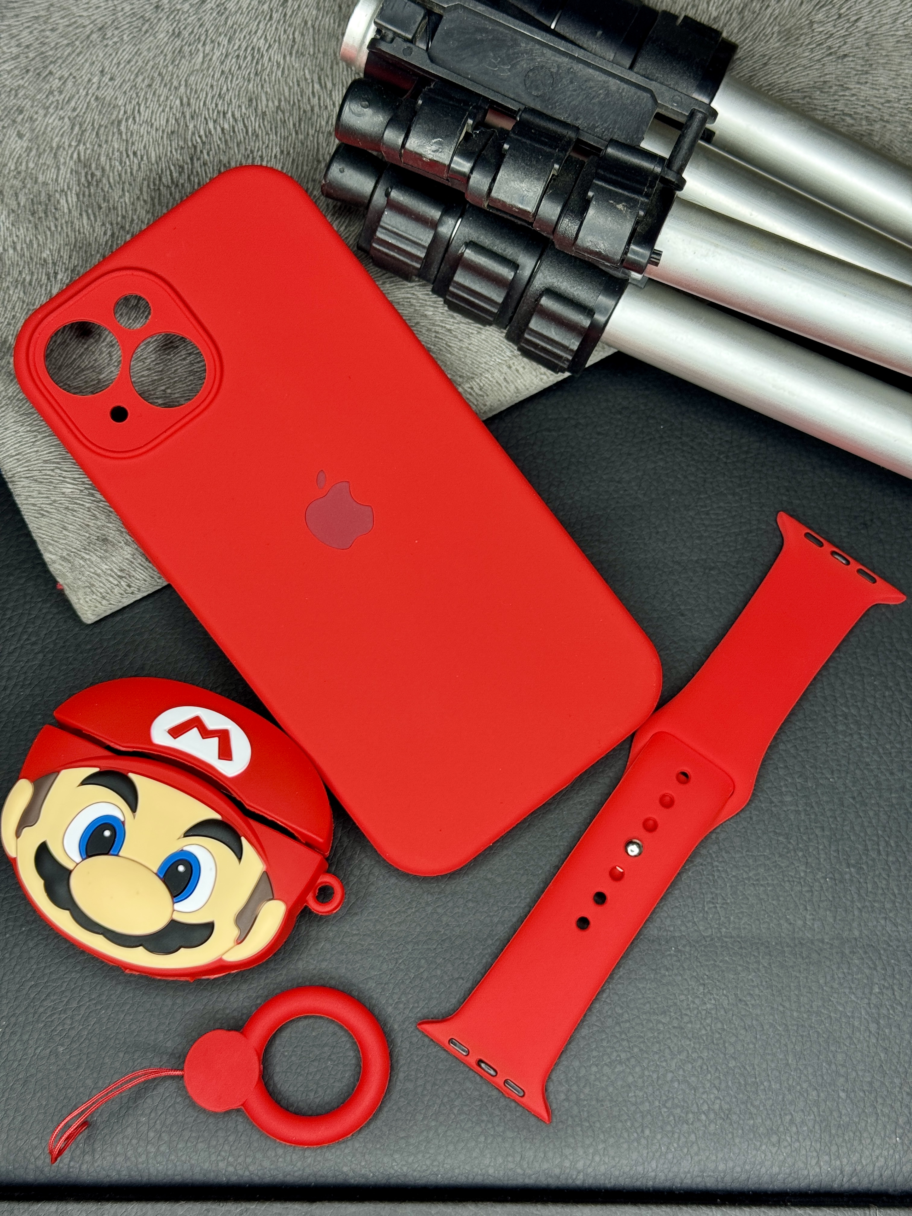 قاب سیلیکون iPhone 15 با پکیج سفارشی